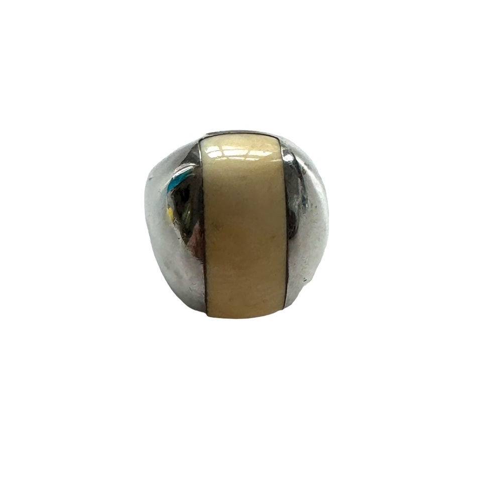Vintage Sterling silver and bone ring. Size 5.5. EUC